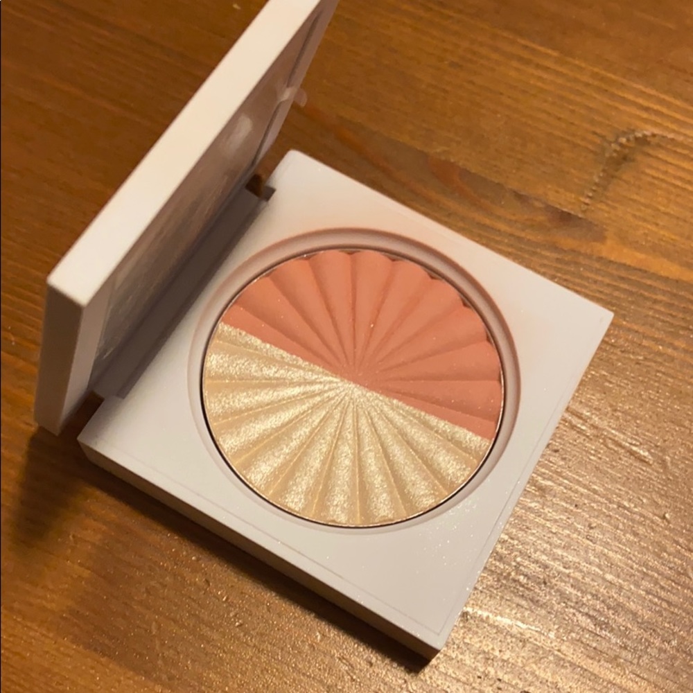 Ofra Cosmetics Snuggle Up Due Compact